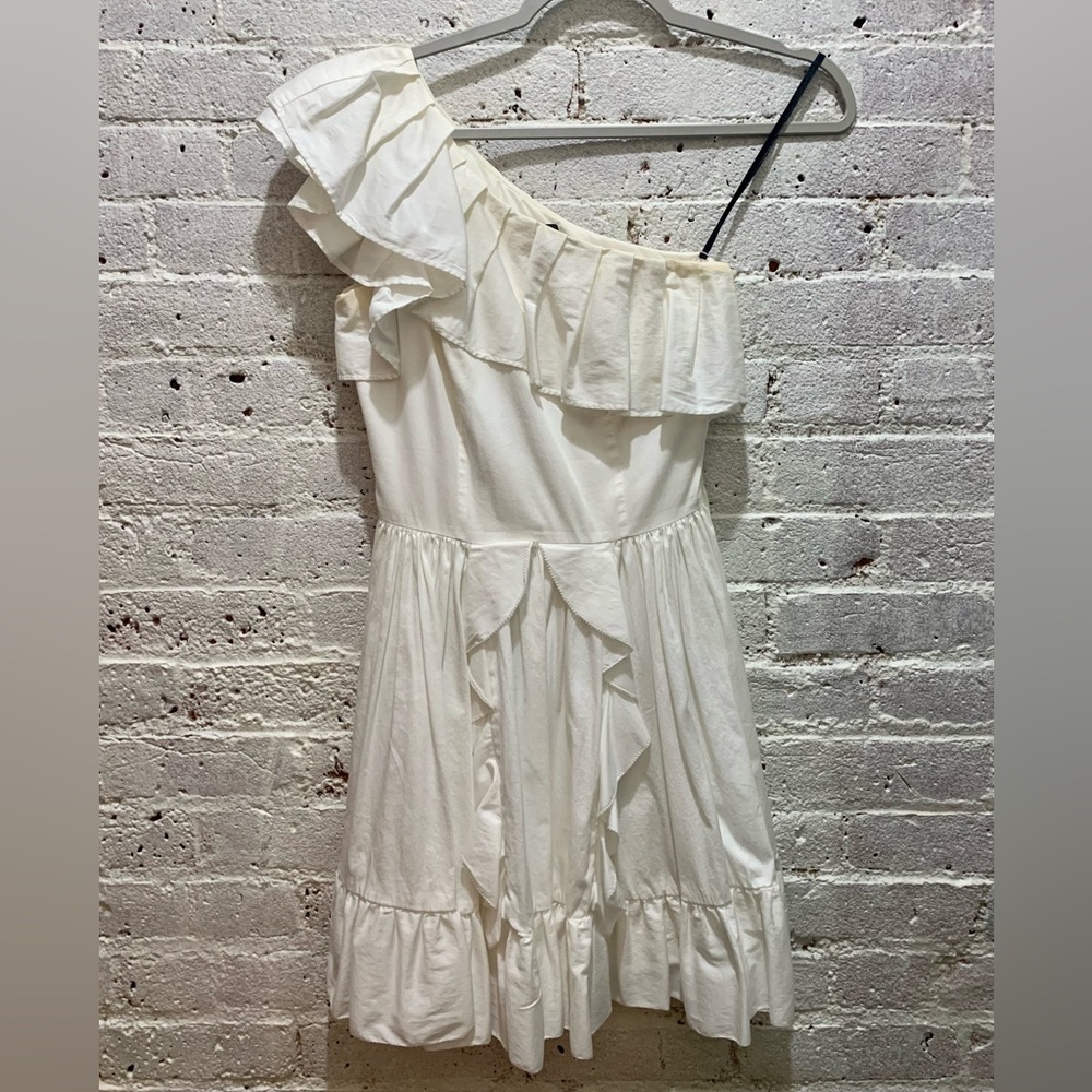 White One-shoulder Dress